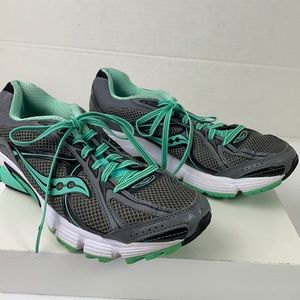 Women’s saucony running shoes.